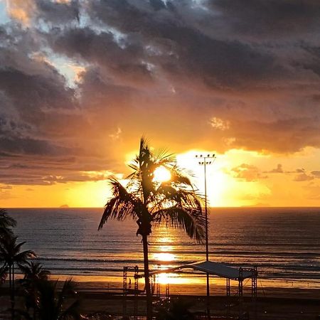 Apartamento Peruibe Pe Na Areia!!! 外观 照片